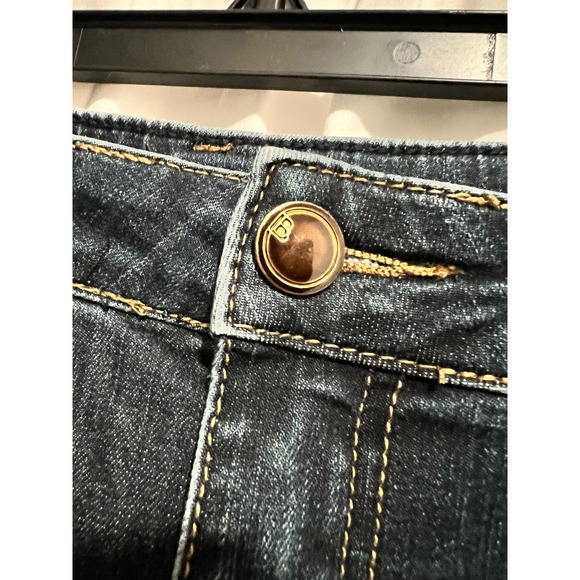 COPY - Size 26 Lane Bryant Dark Wash Indigo Jean Shorts - Picture 4 of 5